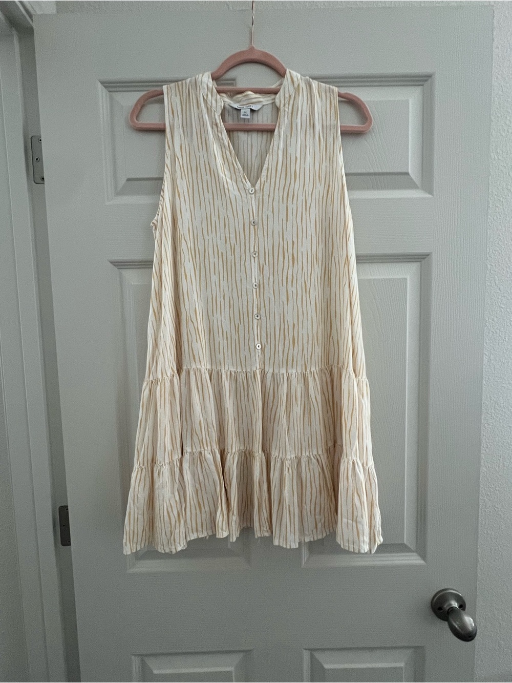 Nine West Cream and Tan Sleeveless Tiered Button Dress